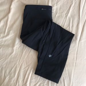 Lululemon cropped yoga pants